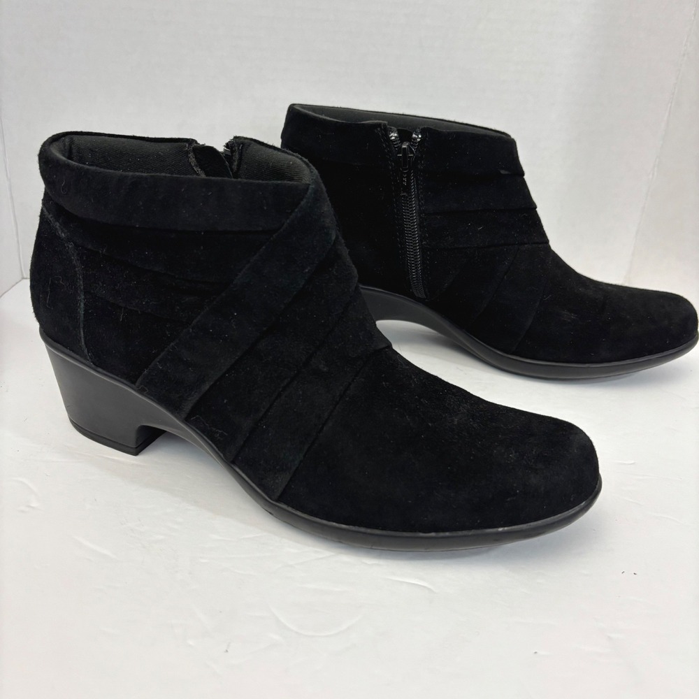 Clarks Black Suede Ankle Boots Womens 10M Pleated Block Heel Leather Booties